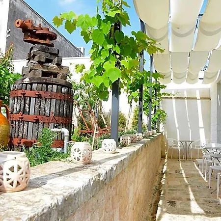 Alojamento de Acomodação e Pequeno-almoço Corte Trullo Sovrano 4*