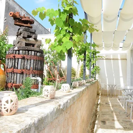 住宿加早餐酒店 Corte Trullo Sovrano 阿尔贝罗贝洛